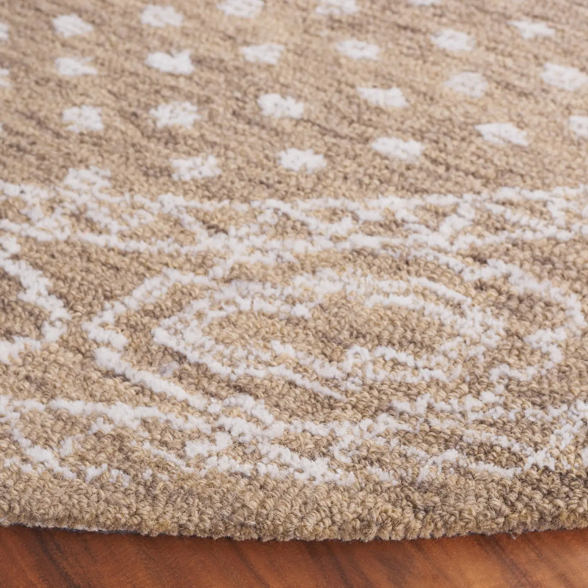 Safavieh Ebony 6'-0" x 6'-0" Rug in Ivory / Brown