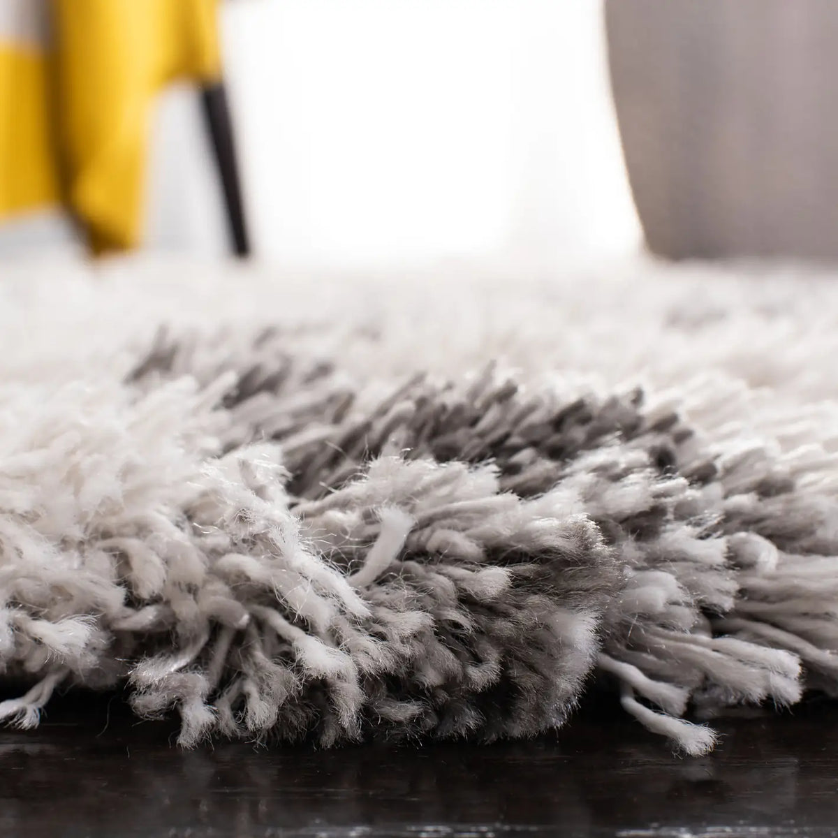 Safavieh Horizon Shag 800 4'-0" x 6'-0" Rug in Grey / Ivory