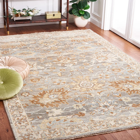 Safavieh Oushak 6'-0" x 9'-0" Rug in Grey / Ivory