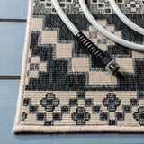 Safavieh Veranda 6'-7" x 9'-6" Rug in Beige / Grey