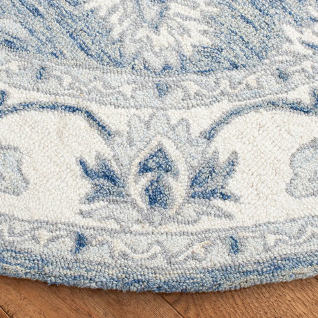 Safavieh Micro-Loop 5'-0" x 5'-0" Rug in Blue / Ivory