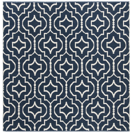 Safavieh Montauk 6'-0" x 6'-0" Rug in Navy / Ivory