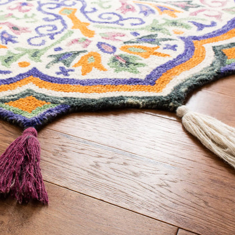 Safavieh Novelty 5'-0" x 5'-0" Rug in Cream / Green