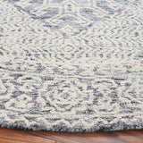 Safavieh Textural 6'-0" x 6'-0" Rug in Sage / Ivory