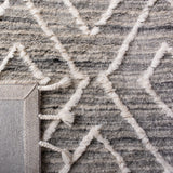 Safavieh Casablanca 4'-0" x 6'-0" Rug in Grey / Ivory
