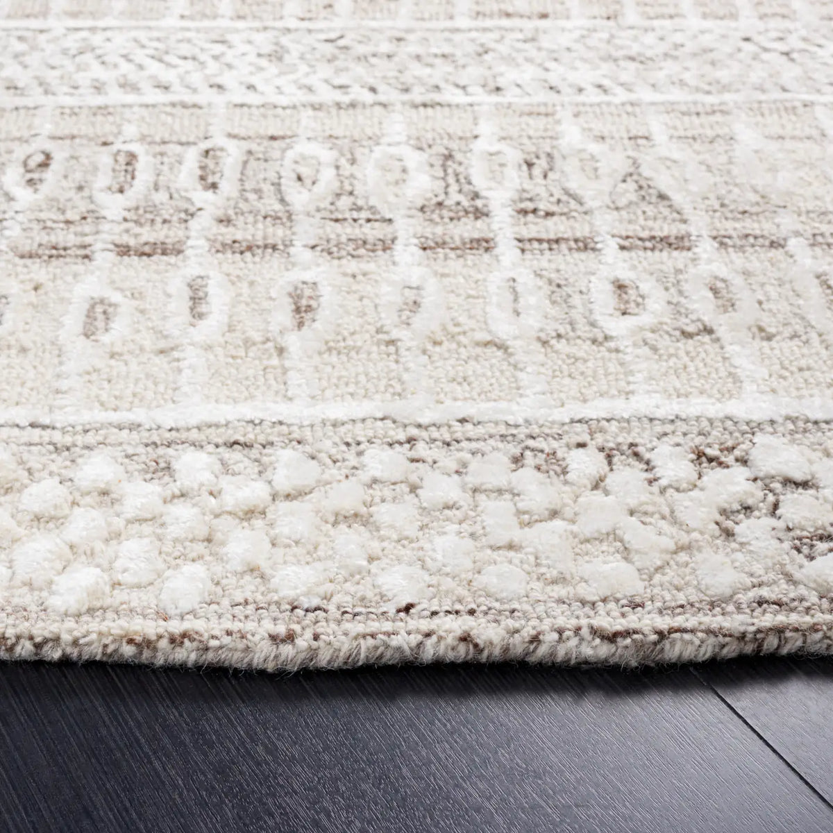 Safavieh Glamour 6'-0" x 6'-0" Rug in Natural / Ivory