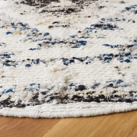 Safavieh Manhattan 6'-0" x 6'-0" Rug in Ivory / Charcoal