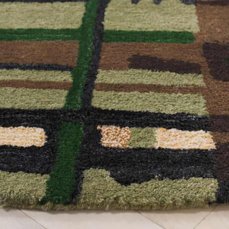 Safavieh Rodeo Drive 6'-0" x 6'-0" Rug in Green / Purple