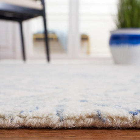 Safavieh Martha Stewart 300 4'-0" x 6'-0" Rug in Ivory / Blue