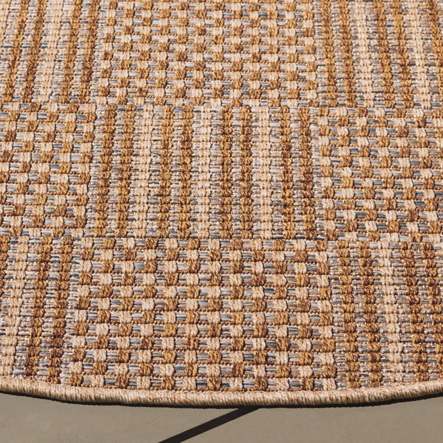 Safavieh Sisal All-Weather 6'-7" x 6'-7" Rug in Natural / Grey