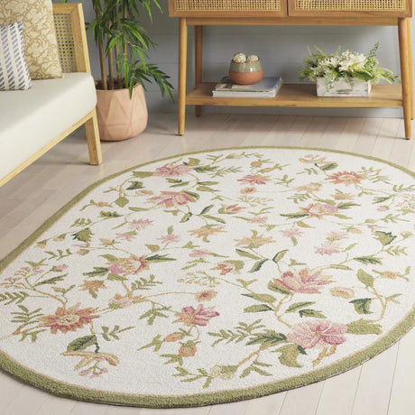 Safavieh Chelsea 4'-6" x 6'-6" Rug in Ivory