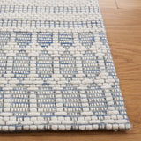 Safavieh Marbella 4'-0" x 6'-0" Rug in Navy / Ivory