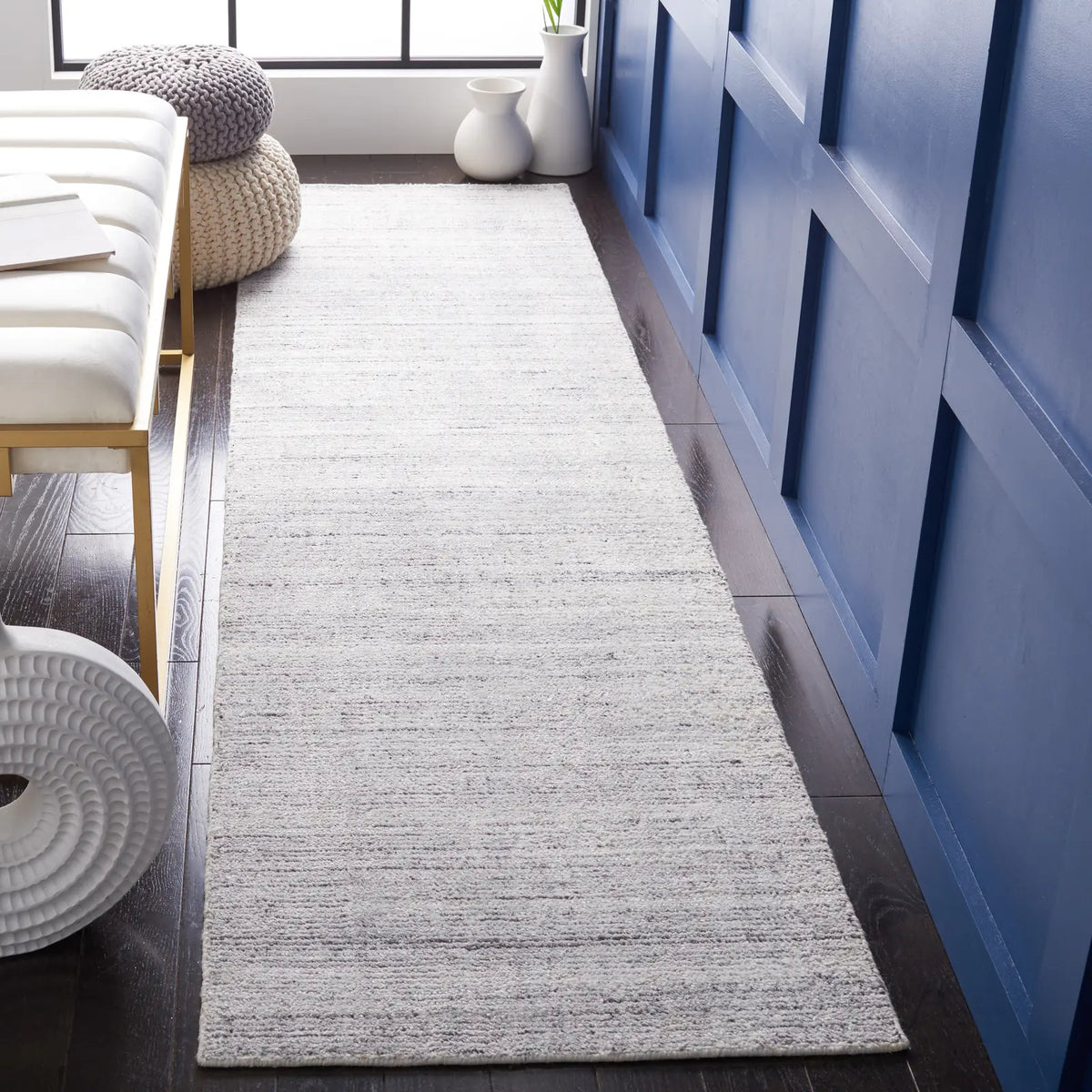 Safavieh Mirage 2'-3" x 9'-0" Rug in Ivory / Grey
