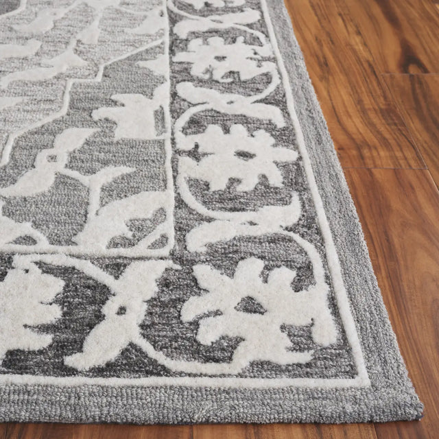 Safavieh Metro 5'-0" x 8'-0" Rug in Grey / Ivory