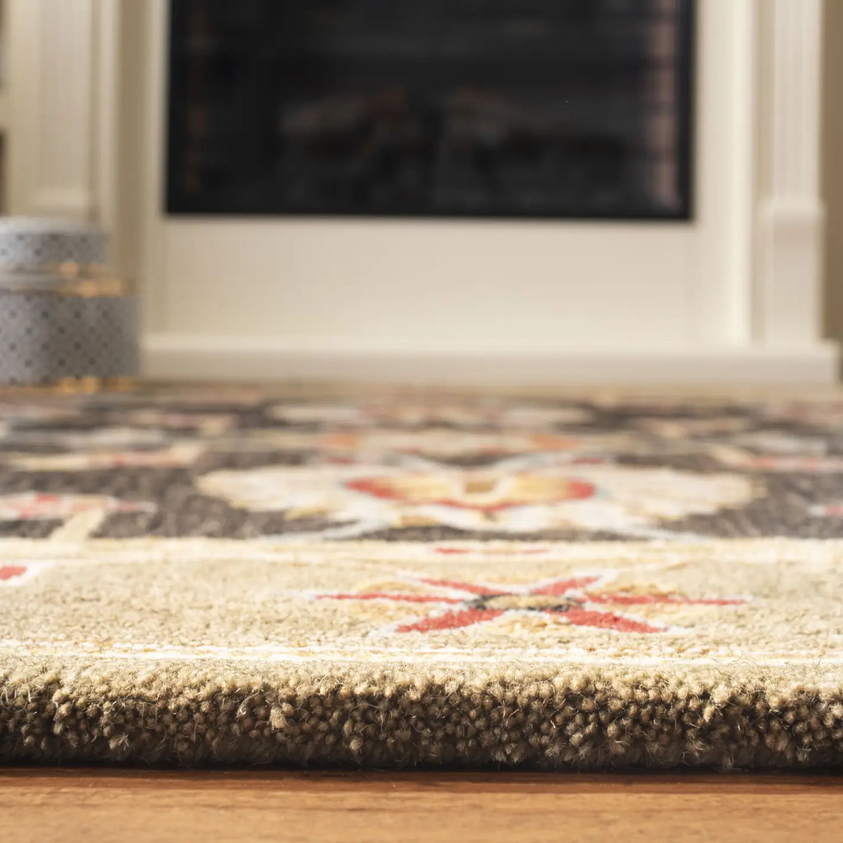 Safavieh Anatolia 4'-0" x 6'-0" Rug in Black / Green