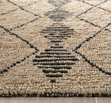 Safavieh Bohemian 4'-0" x 6'-0" Rug in Beige / Black