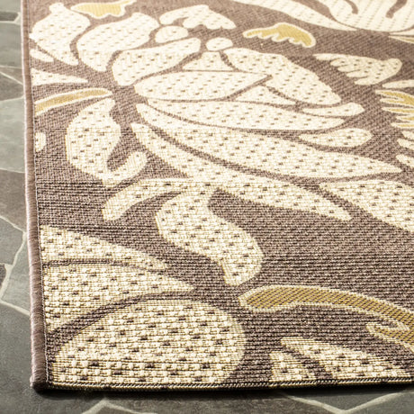 Safavieh Courtyard 4'-0" x 5'-7" Rug in Light Chocolate / Cream