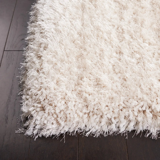 Safavieh Luxe Shag 4'-0" x 6'-0" Rug in Bone