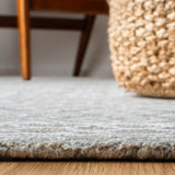 Safavieh Glamour 4'-0" x 6'-0" Rug in Green / Ivory