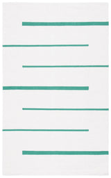 Safavieh Montauk 4'-0" x 6'-0" Rug in Ivory / Dark Green