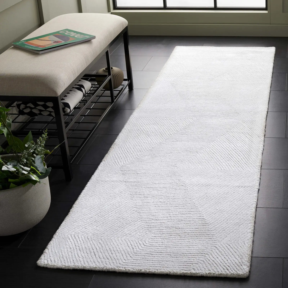 Safavieh Textural 2'-3" x 8'-0" Rug in Beige