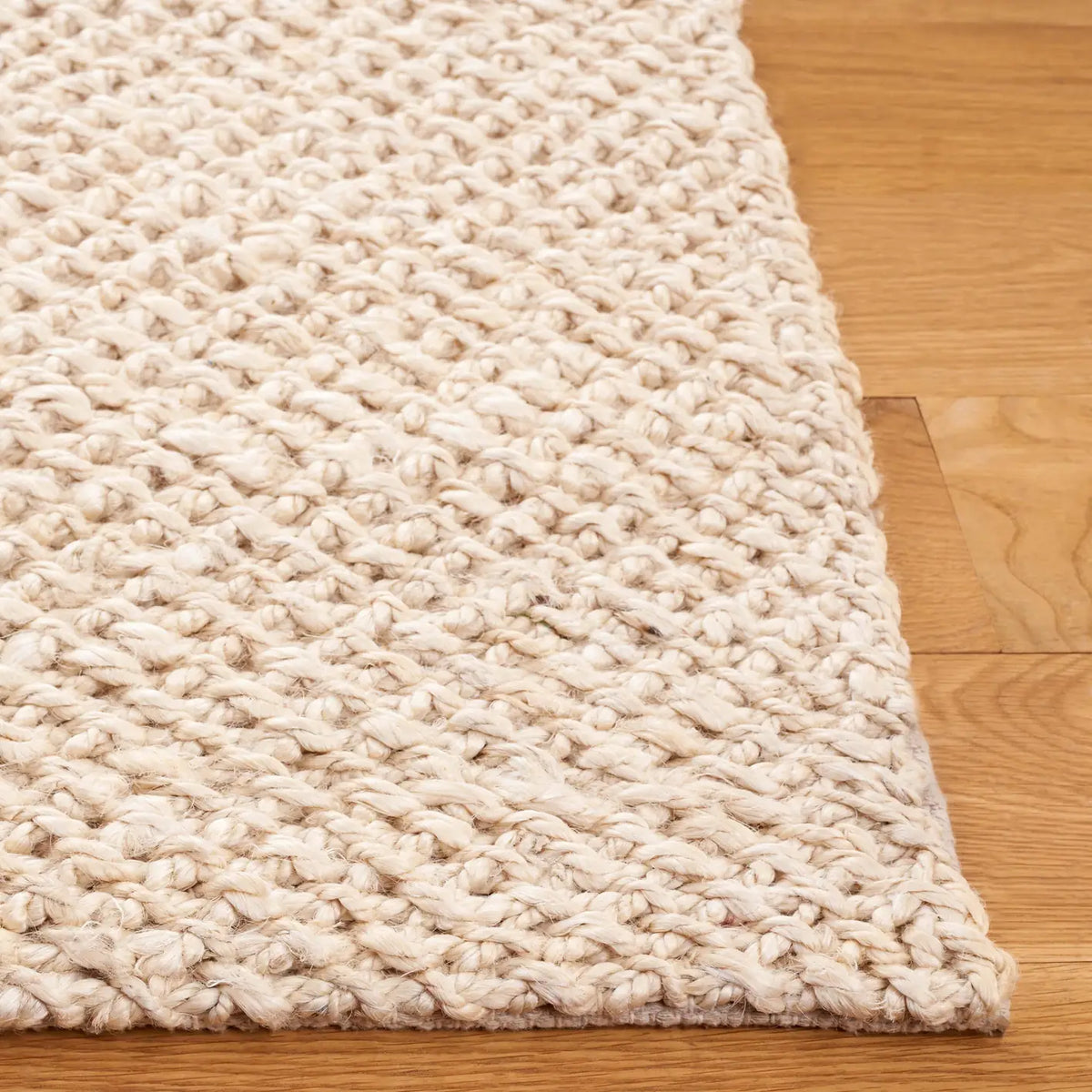 Safavieh Natural Fiber 4'-0" x 6'-0" Rug in Bleach / Ivory