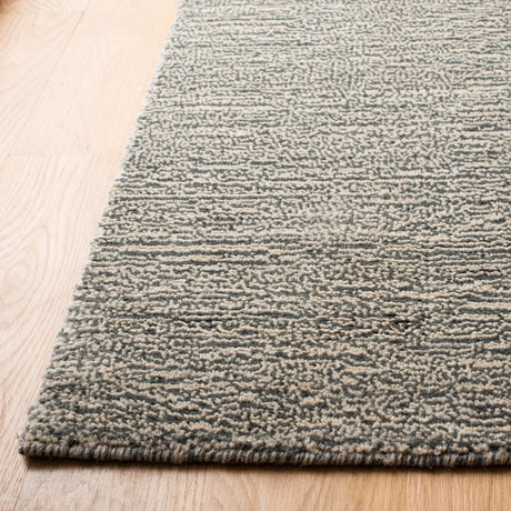 Safavieh Himalaya 4'-0" x 6'-0" Rug in Grey