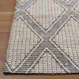 Safavieh Marbella 4'-0" x 6'-0" Rug in Natural / Ivory