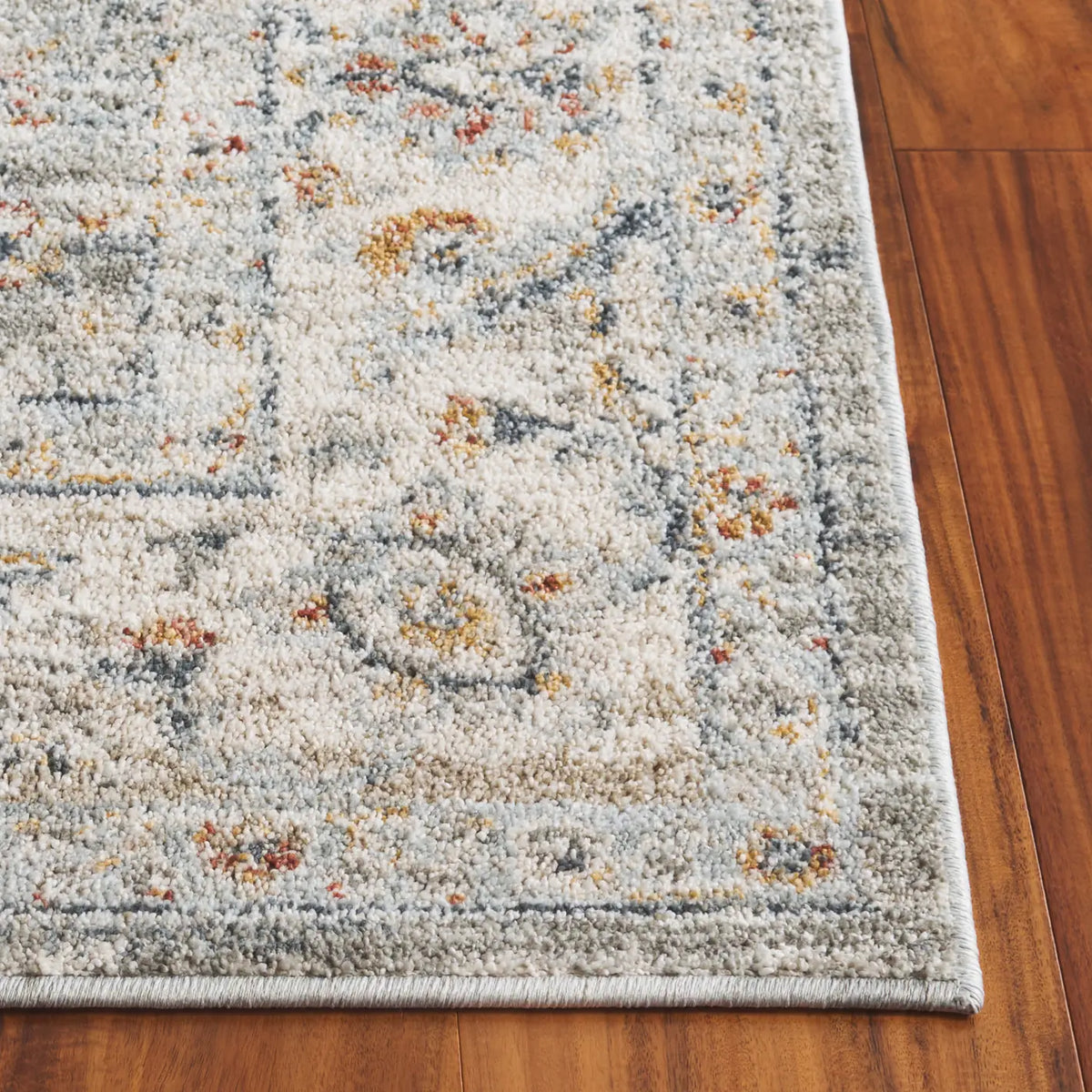 Safavieh Avalon 4'-0" x 6'-0" Rug in Grey / Light Blue