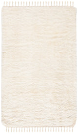 Safavieh Casablanca 4'-0" x 6'-0" Rug in Ivory
