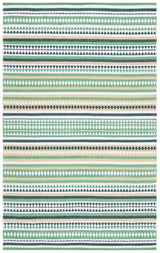 Safavieh Montauk 4'-0" x 6'-0" Rug in Green / Ivory