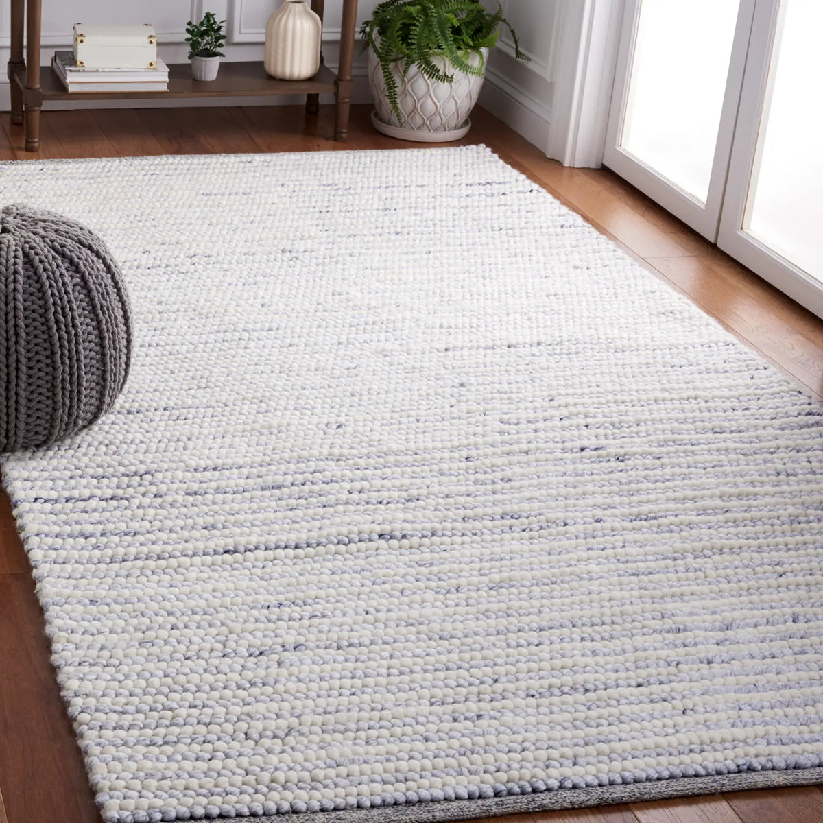 Safavieh Martha Stewart 4'-0" x 6'-0" Rug in Ivory / Blue