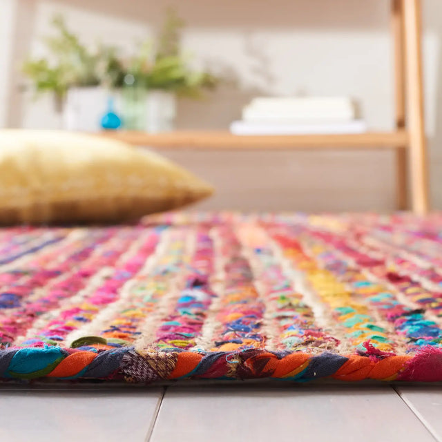 Safavieh Braided 4'-0" x 6'-0" Rug in Natural / Multi