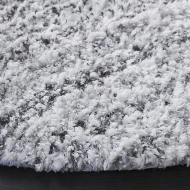 Safavieh Glory Shag 6'-0" x 6'-0" Rug in Ivory / Grey