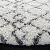 Safavieh Fontana Shag  800 5'-3" x 5'-3" Rug in Ivory / Grey