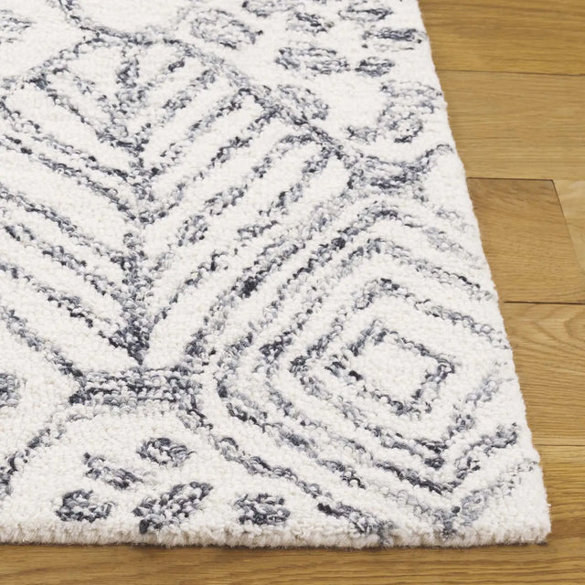 Safavieh Ebony 4'-0" x 6'-0" Rug in Ivory / Grey