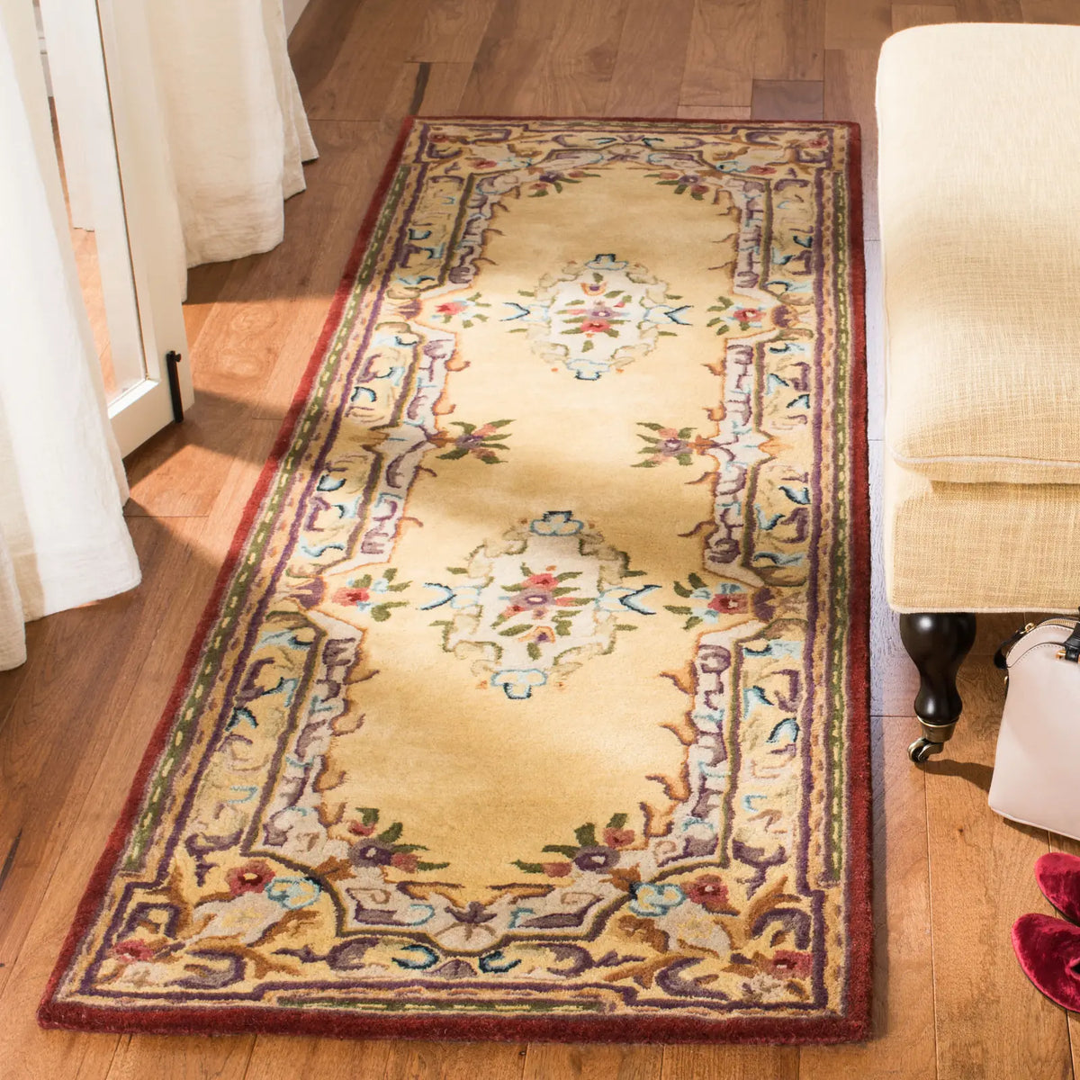 Safavieh Empire 2'-6" x 12'-0" Rug in Gold / Gold
