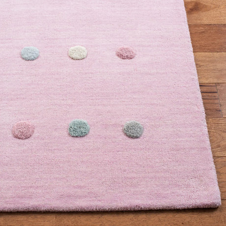 Safavieh Safavieh Kids 5'-0" x 8'-0" Rug in Light Pink