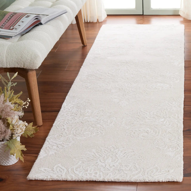 Safavieh Glamour 2'-3" x 8'-0" Rug in Ivory