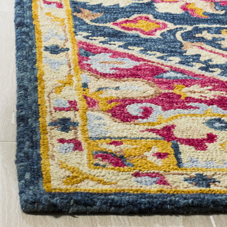 Safavieh Aspen 4'-0" x 6'-0" Rug in Navy / Fuchsia