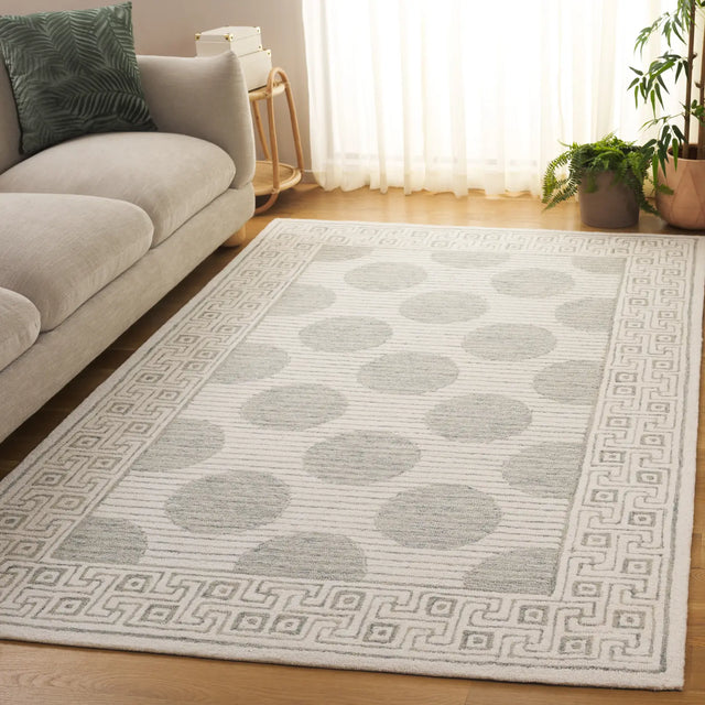 Safavieh Pine 4'-0" x 6'-0" Rug in Sage / Ivory