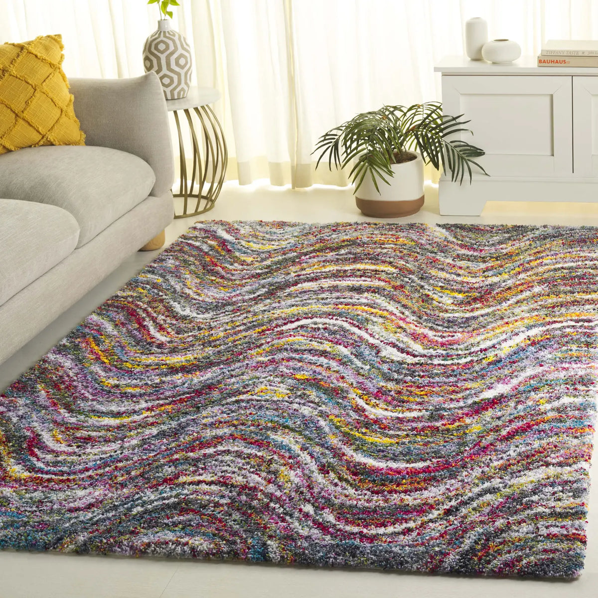 Safavieh Fiesta Shag 4'-0" x 6'-0" Rug in Multi