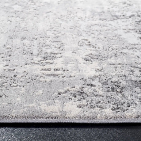 Safavieh Invista 4'-0" x 6'-0" Rug in Grey / Ivory