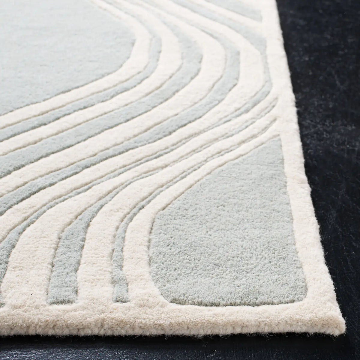 Safavieh Chatham 4'-0" x 6'-0" Rug in Grey / Ivory