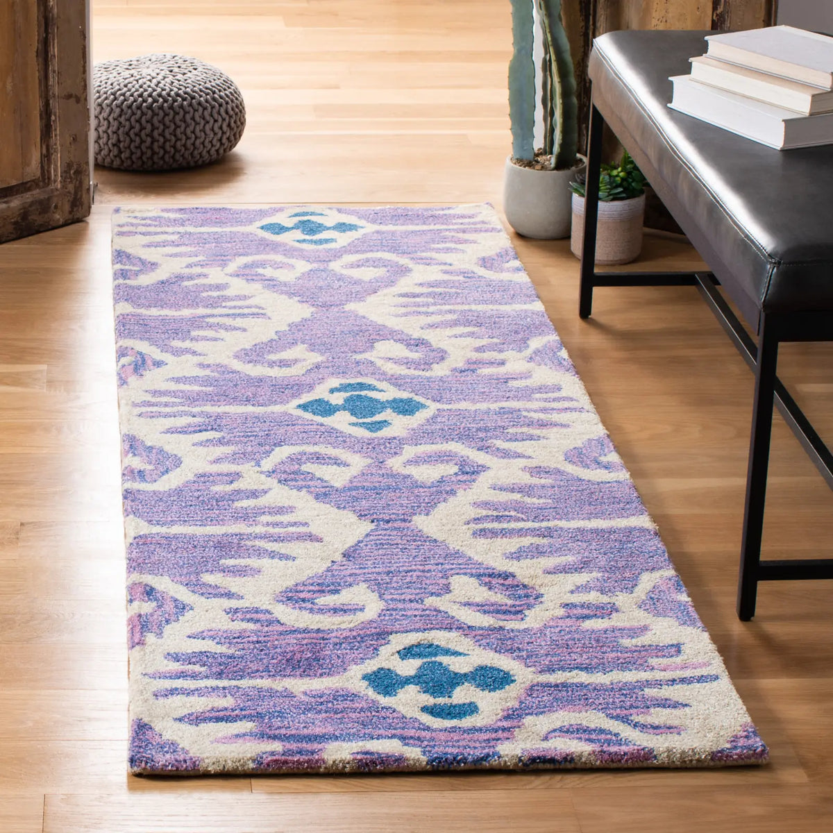 Safavieh Wyndham 2'-3" x 11'-0" Rug in Lavander / Ivory