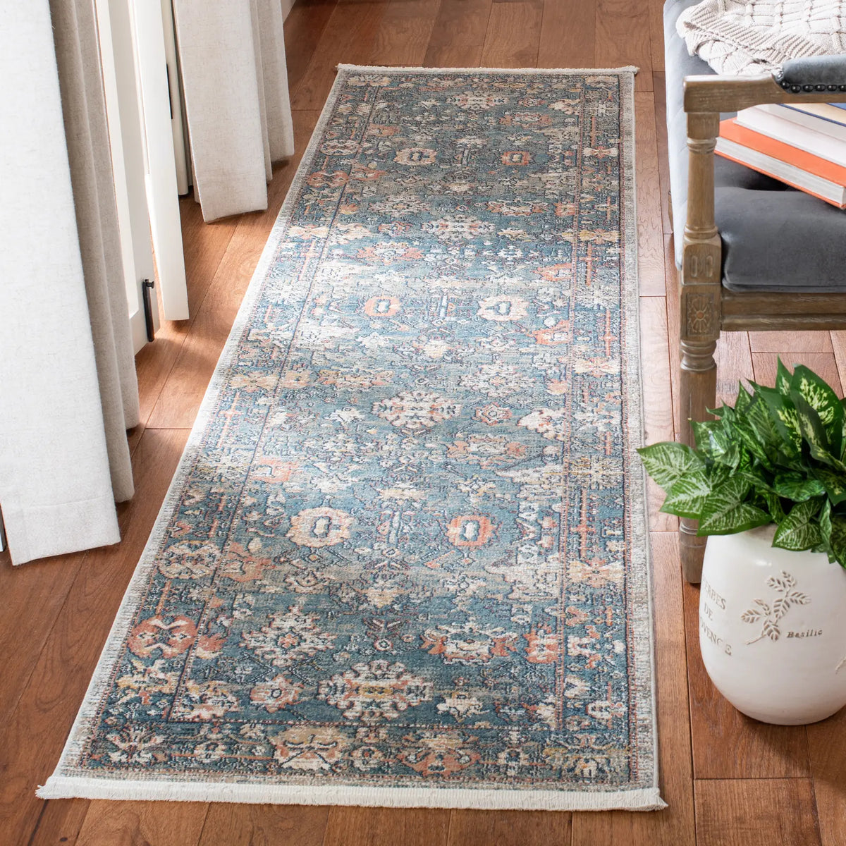 Safavieh Victoria 2'-2" x 10'-0" Rug in Blue / Ivory
