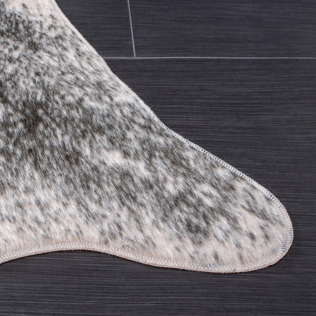 Safavieh Faux Cowhide 3'-0" x 5'-0" Rug in Beige / Black