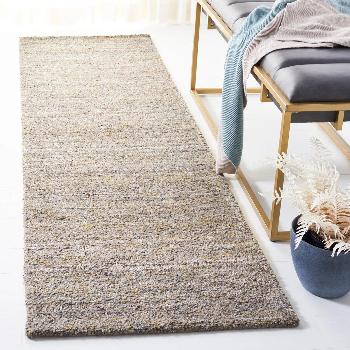 Safavieh Himalaya 2'-3" x 8'-0" Rug in Grey / Olive