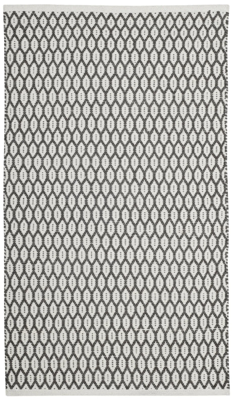 Safavieh Montauk 2'-3" x 3'-9" Rug in Charcoal / Ivory