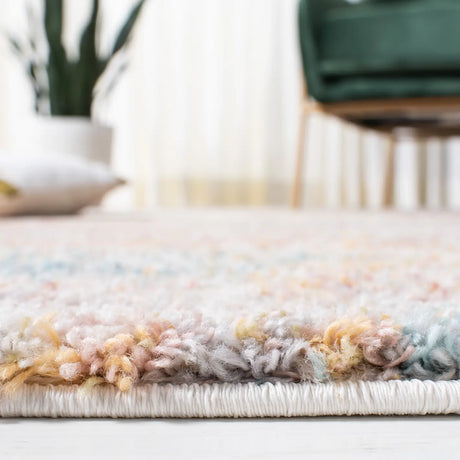 Safavieh Calista 4'-5" x 6'-5" Rug in Beige / Aqua